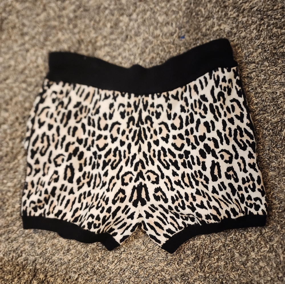 10c Derek Lam/ Cusp Leopard Print Shorts Size S - image 4